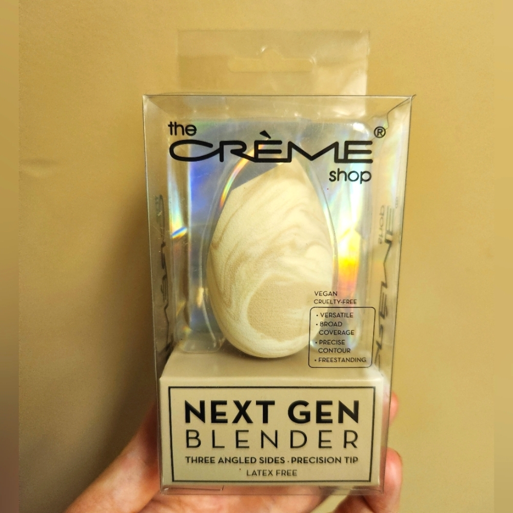 NWT Crème Shop Next Gen Blender Sponge